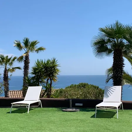 Spaces Sea View Villa- 6 Bedrooms, 5 Bathrooms, 2 Private Pools, Near Center Vila *