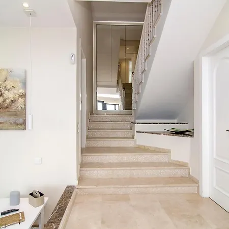 Spaces Sea View Villa- 6 Bedrooms, 5 Bathrooms, 2 Private Pools, Near Center וילה סיטגס