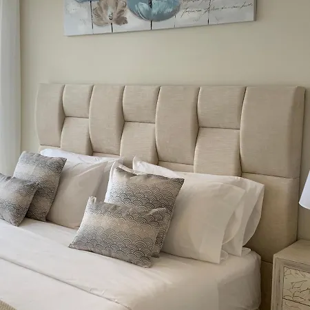 Spaces Sea View Villa- 6 Bedrooms, 5 Bathrooms, 2 Private Pools, Near Center סיטגס