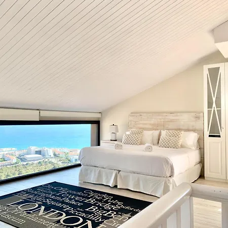 Spaces Sea View Villa- 6 Bedrooms, 5 Bathrooms, 2 Private Pools, Near Center * סיטגס