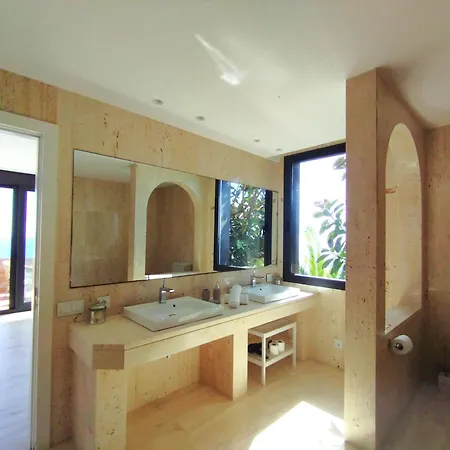 Spaces Sea View Villa- 6 Bedrooms, 5 Bathrooms, 2 Private Pools, Near Center Villa Sitges